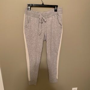 Vineyard vines cashmere grey joggers